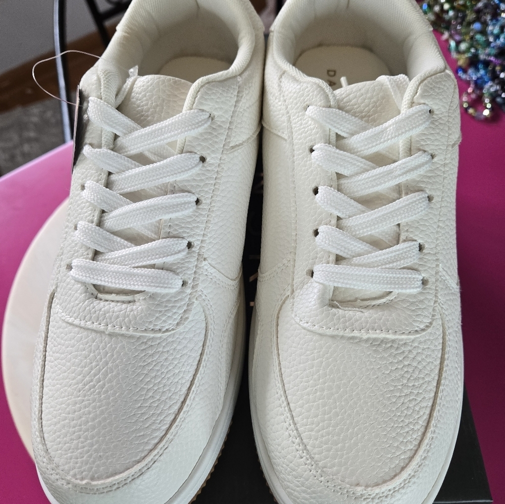 NIB, Danskin Stylish White Sneakers Size 8 - Picture 6 of 8